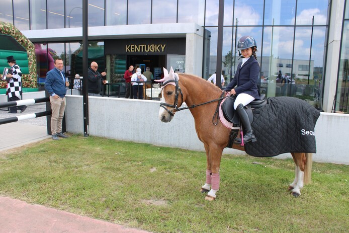 Kentucky Horsewear opent nieuwe hoofdzetel op Pont West: “Ronse is een ...