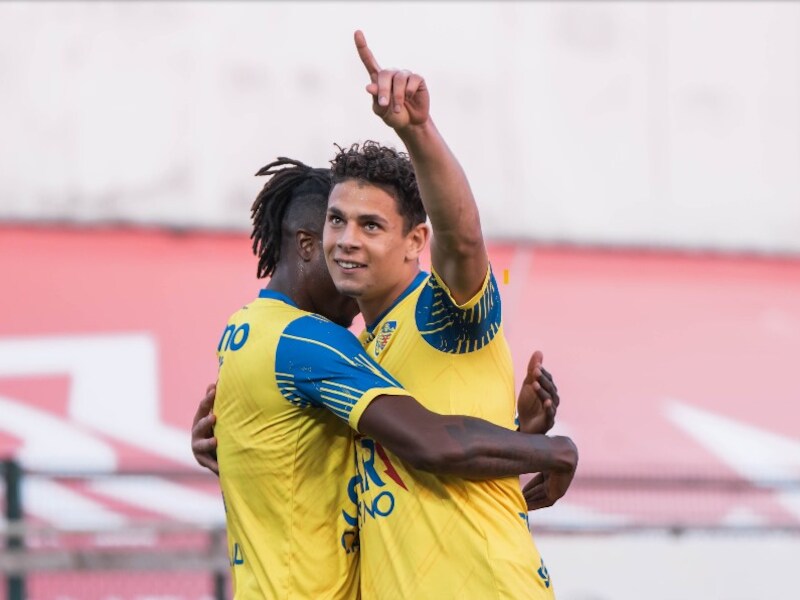 Aanvaller Yousef Salech (SK Beveren) scoort bij debuut: “Ik zou niet graag tegen mezelf spelen”