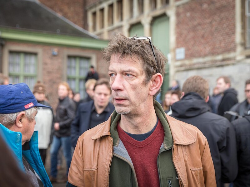 Chris Dusauchoit op de begrafenis van zanger Luc De Vos, in augustus 2014.