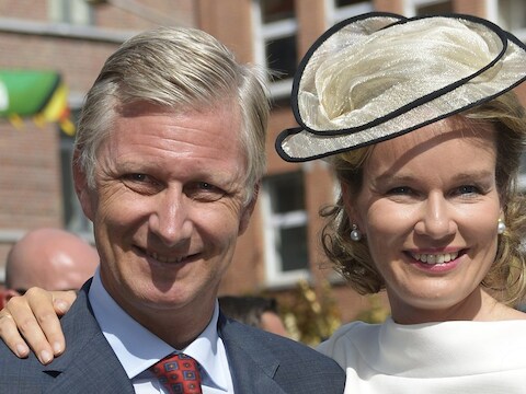 Mathilde was niet de eerste liefde van Filip. Het burgermeisje waar hij als tiener verliefd op werd, moest hij dumpen van zijn vader.