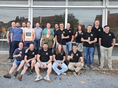 De Beverse Schuimkraagproevers maken zich op voor de 11e editie van hun bierfestival ‘Beveren Hopt Bier & Bitjes’.
