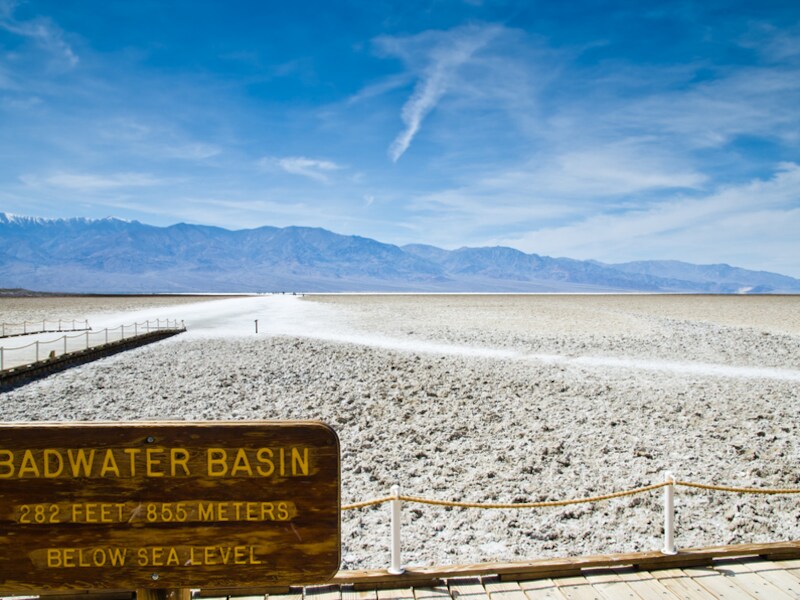 Badwater Basin in Death Valley, het laagste droge punt op aarde.