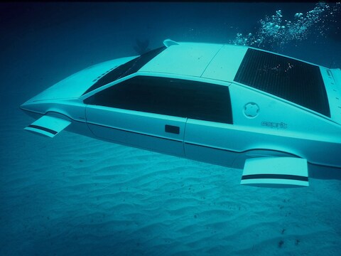 De Lotus Esprit in actie in 'The Spy Who Loved Me'.