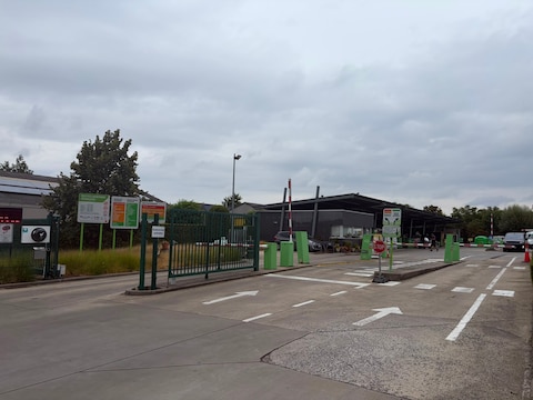 Het ongeval gebeurde op het recyclagepark in Lauwe.
