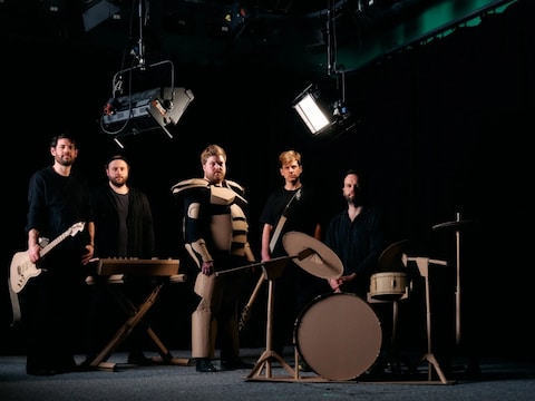 OK PANDA sluit donderdagavond Roosdaal Zomert af met een stevige dosis indie-poprock en explosieve live-energie.