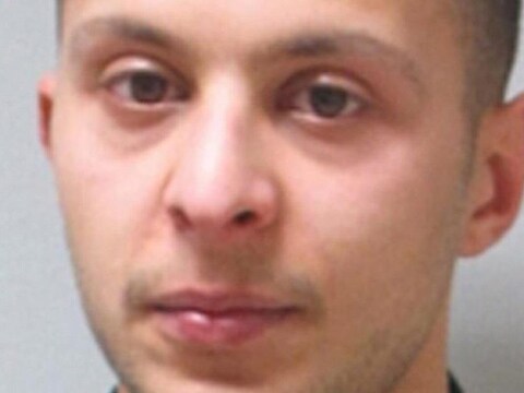 Salah Abdeslam zal voor zijn proces waarschijnlijk met een helikopter tussen Parijs en Brussel worden heen- en weer gevlogen.