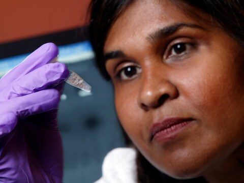 Dokter Deborah Persaud van het kinderziekenhuis in Baltimore verzorgde het tweejarige kind dat getroffen werd door het aidsvirus.