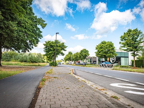 Een voetganger raakte dinsdagmiddag zwaargewond bij een aanrijding op de Kortrijksesteenweg.  
