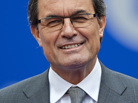 De Catalaanse regeringsleider Artur Mas benadrukte dat de regionale regering zich door de beslissing van het Hof niet zal laten afhouden van haar plannen voor een volksraadpleging.