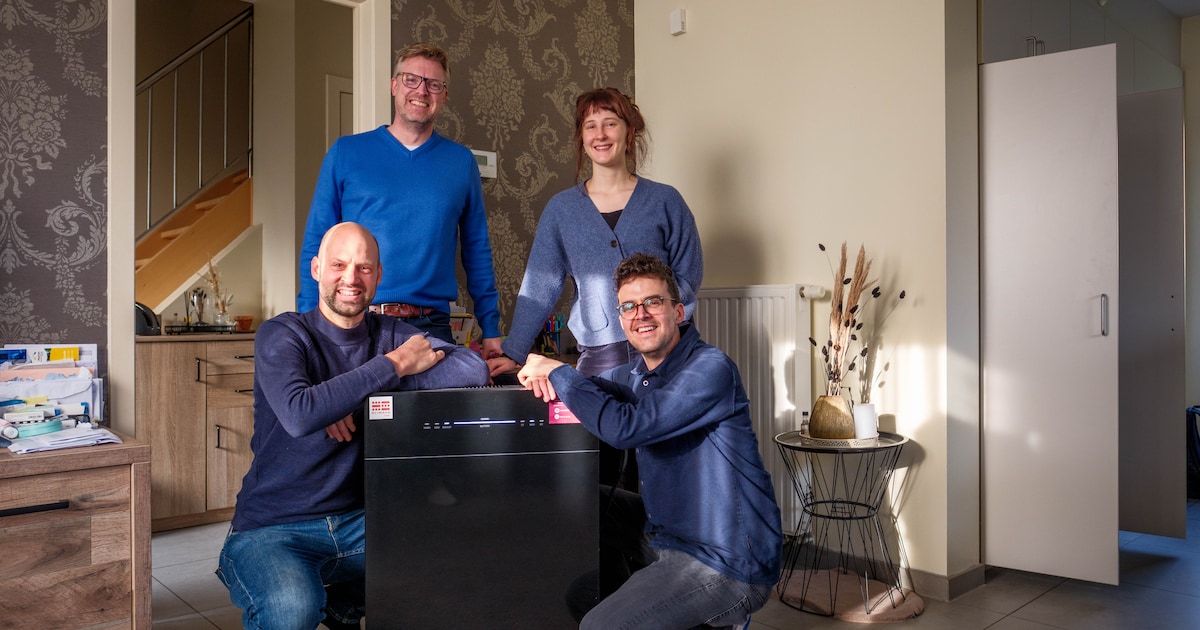 Slimme stekkerbatterijen moeten sociale wijk Otterbeek meer laten profiteren van eigen zonnestroom: 