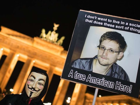 Een supporter van klokkenluider Edward Snowden.