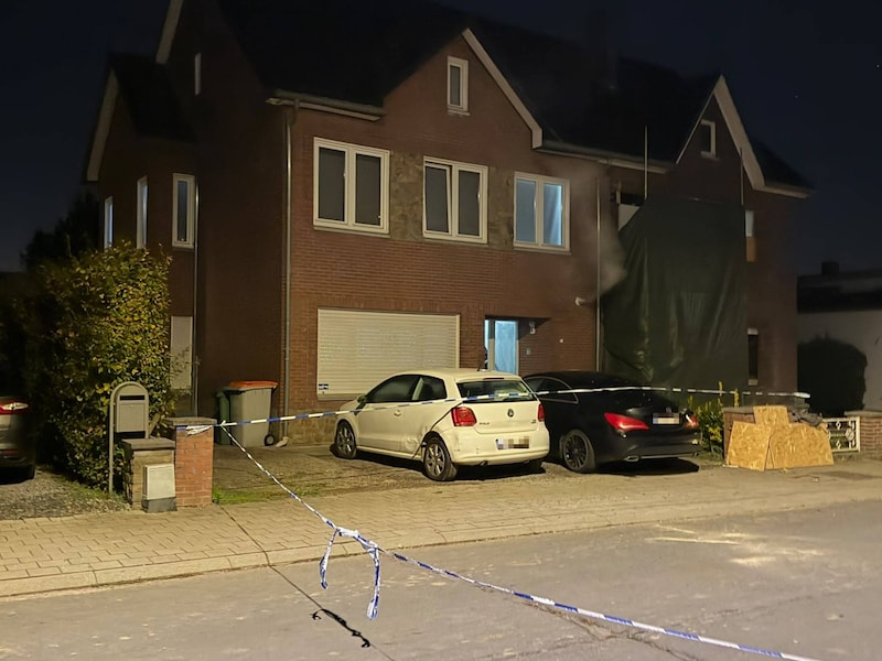 De geviseerde woning in de Neerveldstraat in Maasmechelen.