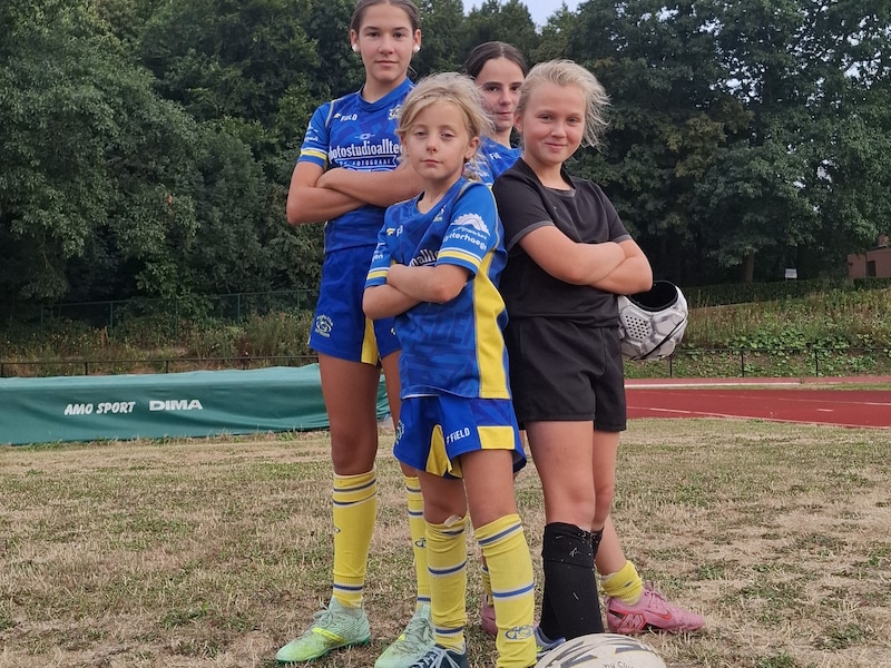 Rugby Club Zottegem schenkt lagere scholen gratis rugbybal en lespakket