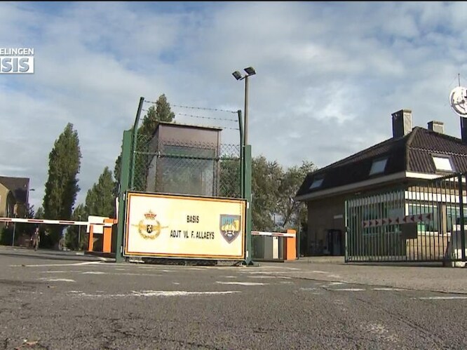 Koksijde stuurt 'Very Irritating Police' naar asielzoekers