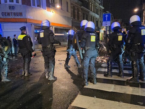 De Antwerpse politie had de handen vol tijdens de overgang van oud naar nieuw.