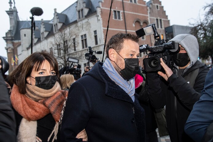 Het vermogen van Bart De Pauw: hoe groot is het financiële gat na 7 ...