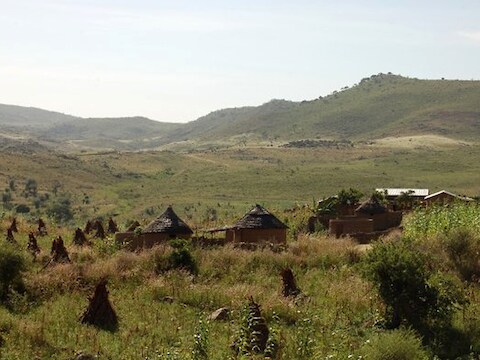 Nguetchewe ligt op 20 kilometer van de grens met Nigeria.