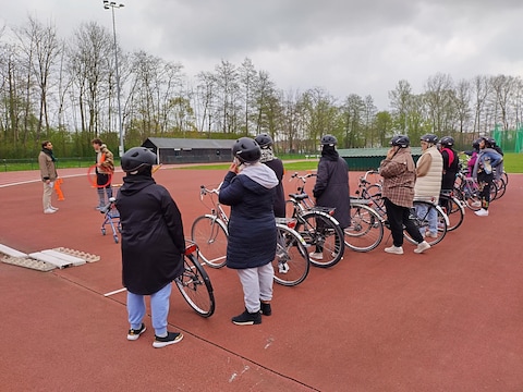 De reeks fietslessen voor volwassenen van de stad Ninove enkele jaren geleden.