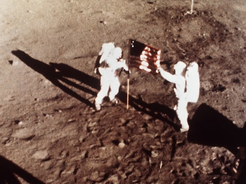 Neil Armstrong en Edwin E. Aldrin plantten de Amerikaanse vlag op de maan in 1969.
