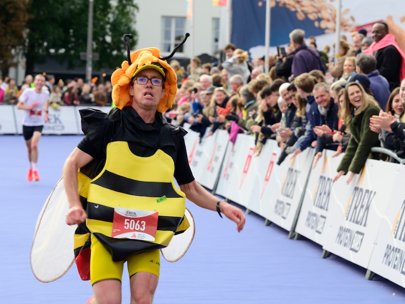 Bezige bij tijdens de vorige Antwerp Marathon.