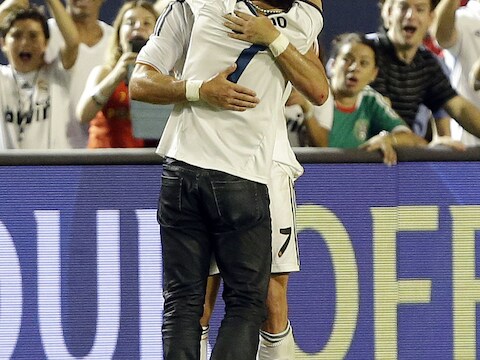 Ronaldo bezorgt een jonge fan de dag van zijn leven.