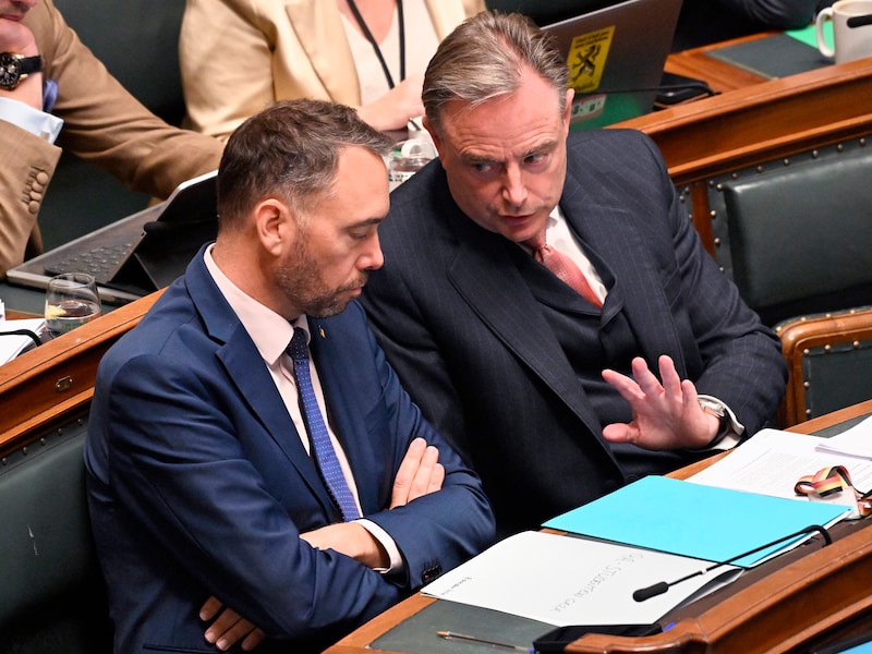 Premier Bart De Wever (N-VA) en vicepremier Maxime Prévot, anderhalve week geleden in de Kamer.