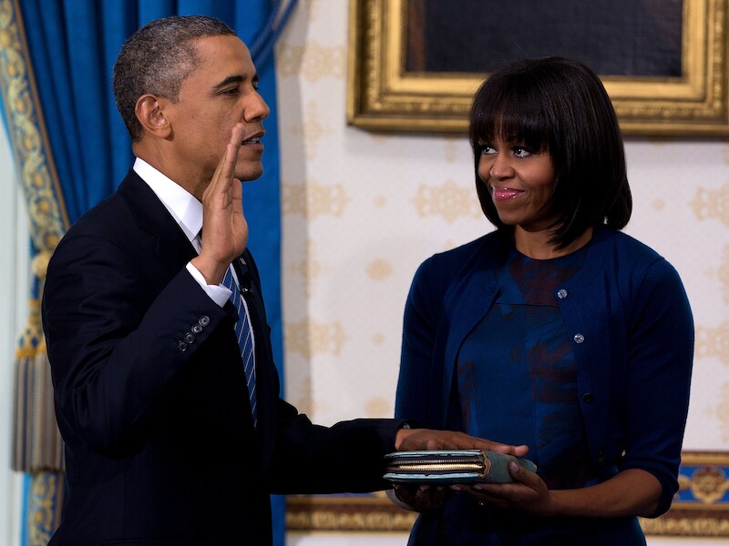 Obama legde gisteren al officieel de eed af, in aanwezigheid van zijn gezin en opperrechter John Robberts, die de eed afnam.