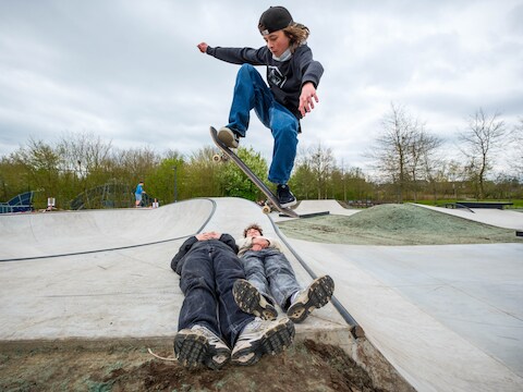 Het skatepark in het Beekpark is geopend