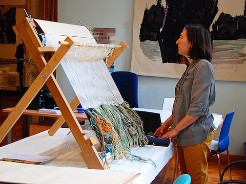 Illustratiebeeld - Tijdens een creatief atelier in het Brieleke leert Kristien van Projectfivetonine op 28 september de basistechnieken van het weven aan en maken deelnemers een eigen wandtapijt.