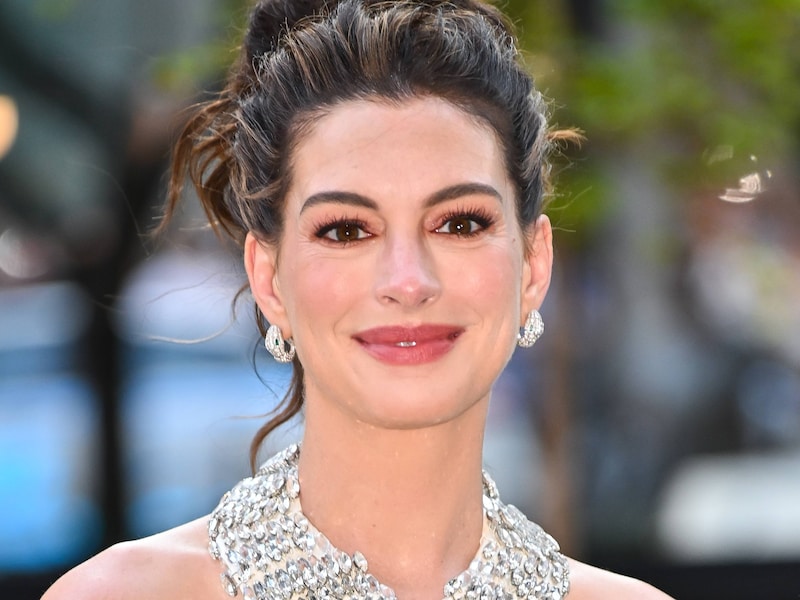 Anne Hathaway werd onverwacht zwanger op haar 43ste: “Dit voelt als een sportwedstrijd in extra time”