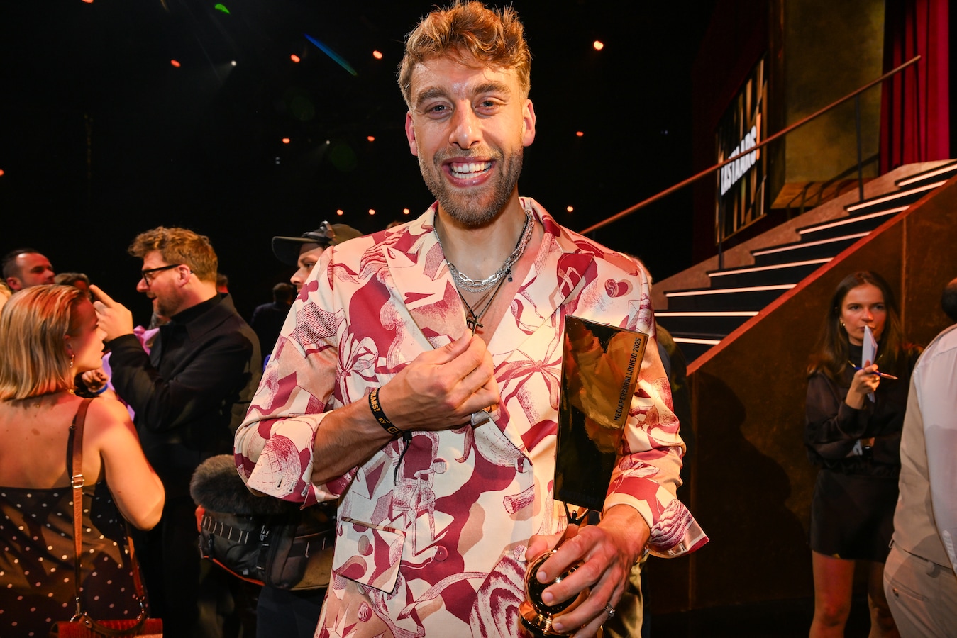 Met dank aan het Paterke van Hasselt”: Ward Lemmelijn dankt naast zijn  ouders ook de hemel voor zijn Kastaar | Foto | hln.be