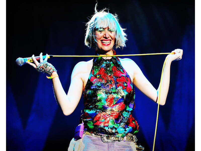 Karen O, frontvrouw van Yeah Yeah Yeahs, tijdens een optreden op het Amerikaanse muziekfestival Coachella afgelopen vrijdag.