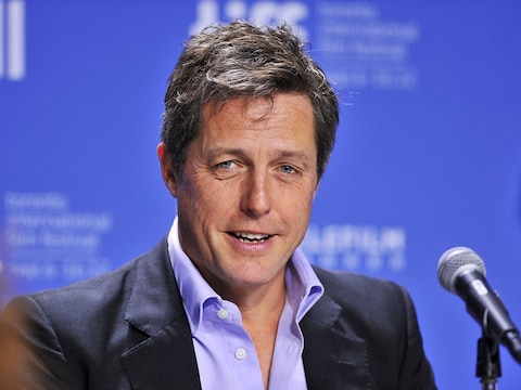 Onder meer Hugh Grant (foto), zanger James Blunt en Sarah Ferguson kregen een schadevergoeding.