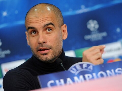 Bayern-coach Guardiola tijdens de persconferentie voor het CL-duel met ManUnited.