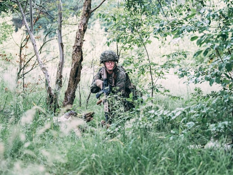 Illustratiebeeld - Defensie oefent deze week vijf dagen lang in Rumst, ook ’s avonds en ’s nachts.