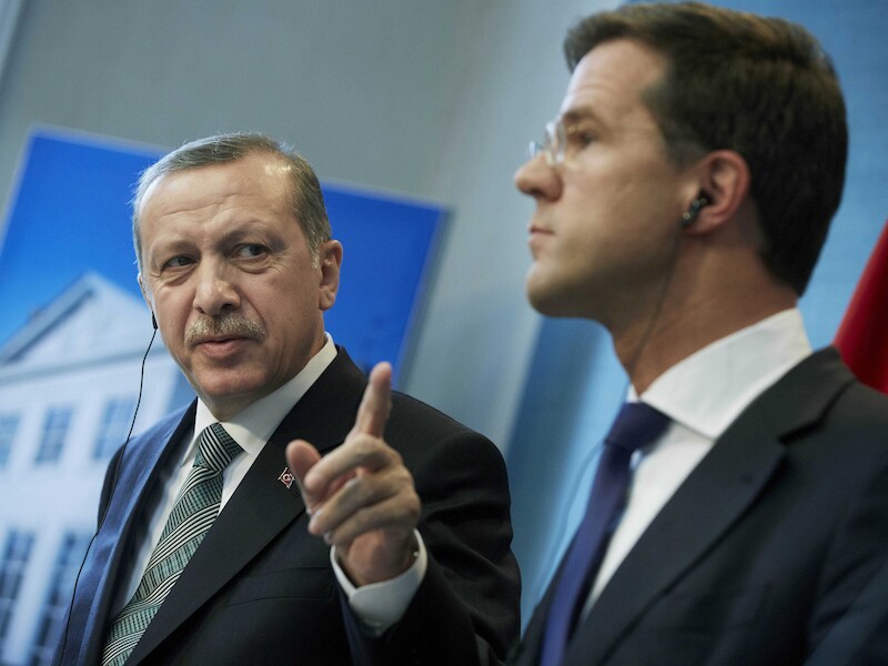 Erdogan en Rutte bij het Turkse staatsbezoek aan Nederland in 2013.