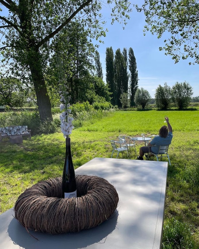 natalie-opent-fleurs-arros-es-in-middendam-daknam-plek-in-het