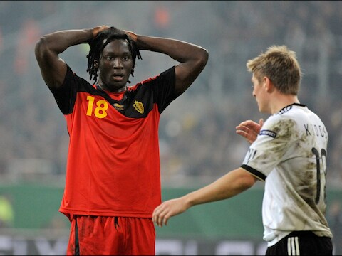 Romelu Lukaku bleef ontgoocheld achter op 11 oktober 2011 in Düsseldorf.