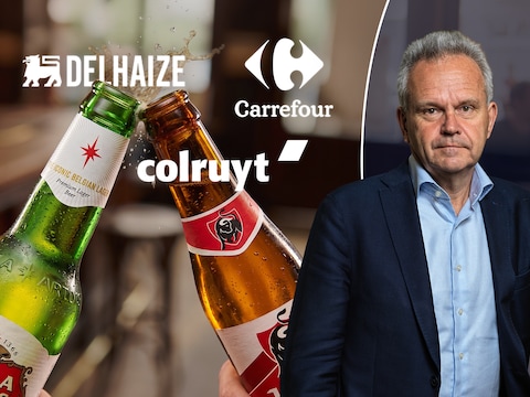 Gino Van Ossel geeft uitleg over de verschillende promo’s op bierbakken.