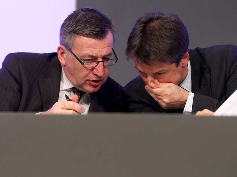 Minister van Financiën Steven Vanackere en zijn collega van Begroting, Olivier Chastel.