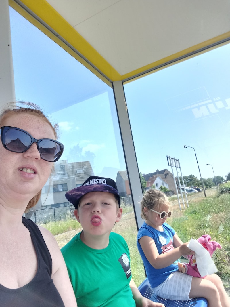 De kinderen van Stefanie (39) stierven in brand, aangestoken door haar ex: “Ouders  horen hun kinderen niet te begraven, en zelfs dat heb ik niet kunnen doen”  | Binnenland | HLN.be