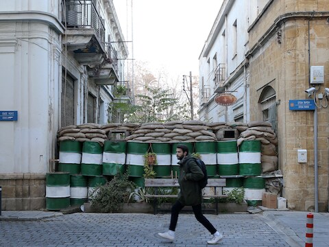 De zogenaamd 'Groene Lijn' tussen het Griekse zuiden en het Turkse noorden van het eiland in de hoofdstad Nicosia.