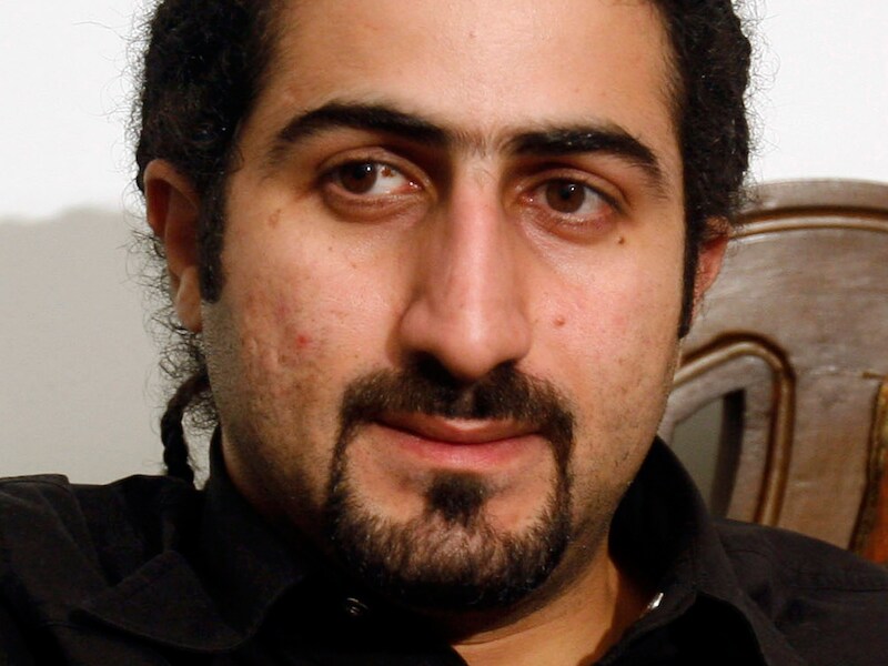 Omar bin Laden herhaalt dat hij de ideologie van zijn vader afkeurt.