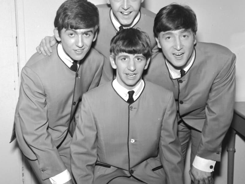 Paul McCartney (boven) en John Lennon (rechts) wilden zich al vroeg meten met grote songschrijvers.