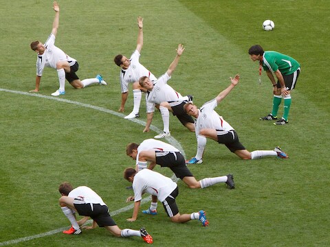 De Duitse 'Mannschaft' aan het werk op training.