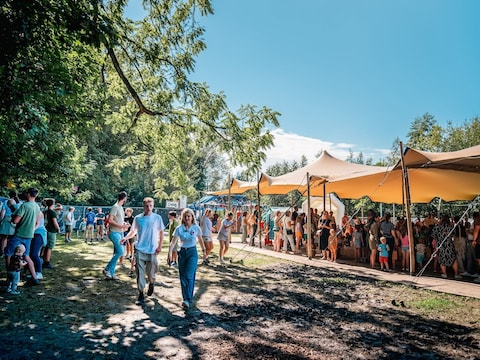Twee dagen lang zorgt Spectakulo-festival opnieuw voor sfeer in het park van Buizingen. "We blijven trouw aan een aantal vaste ingrediënten", zegt Eline Fuentes.