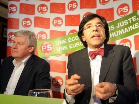 PS-voorzitter Elio Di Rupo naast Jean-Claude Marcourt.
