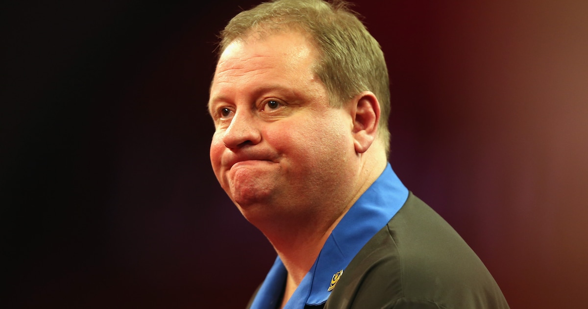 Engelse darter Andy Jenkins, die ooit halve finale WK speelde, elf jaar ...