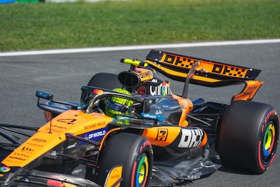 McLaren opnieuw oppermachtig in laatste training, achterstand van Verstappen is groot