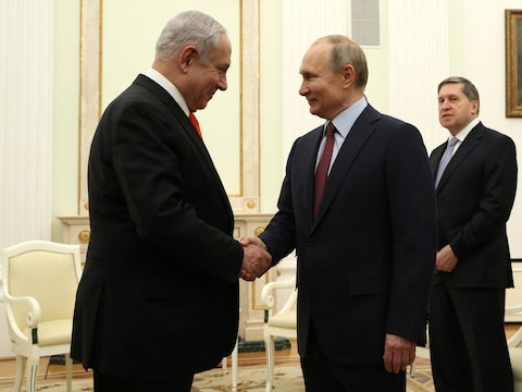 De Israëlische premier Benjamin Netanyahu en de Russische president Poetin tijdens een ontmoeting in 2020.